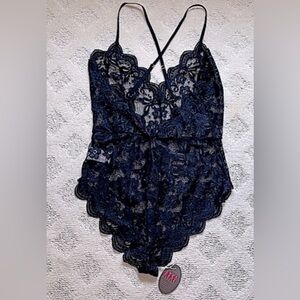 “LOVE” SEXY BLACK LACE TEDDY SIZE M   NWT